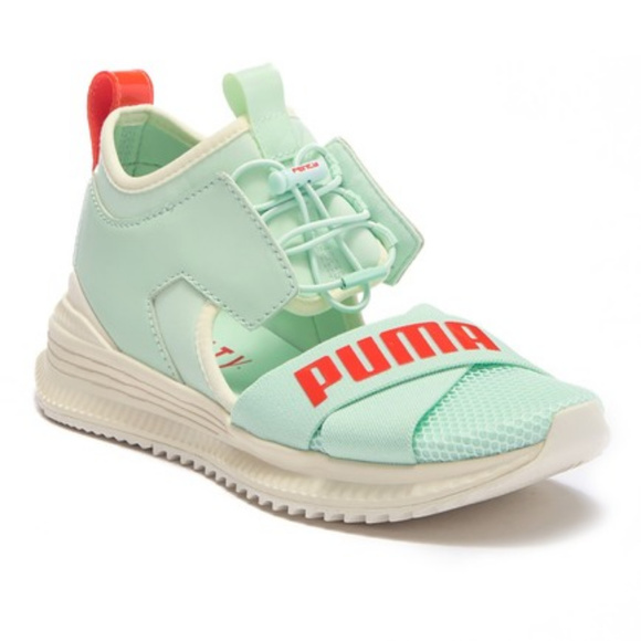 Puma Shoes - 🌟Host Pick🌟Puma Fenty X Puma Avid Sneaker
